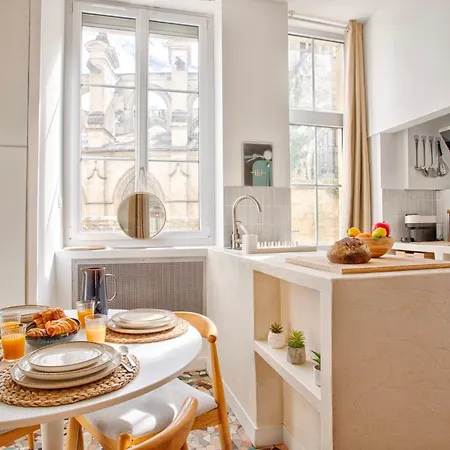 Apartment Le Saint-sauveur - Balneotherapy Bathtub - Hypercentre *